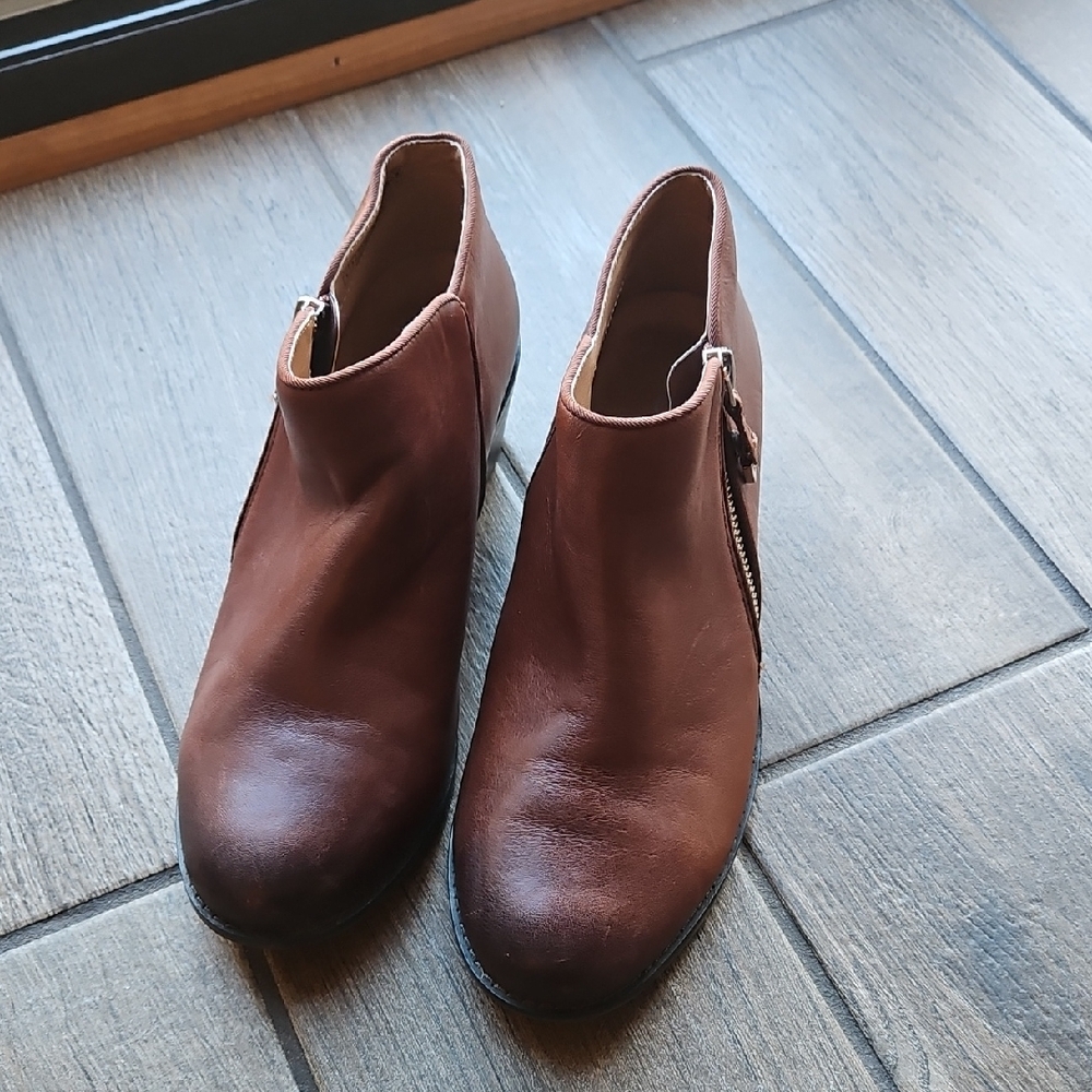 Vionic Jolene Ankle Boots View 2